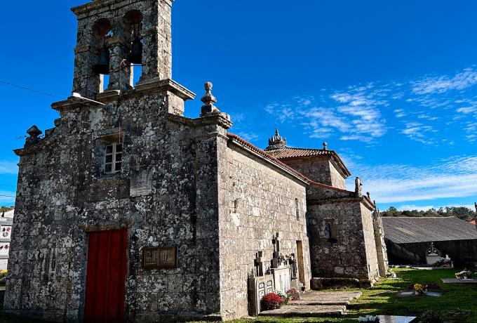 Church of Santiago de Saa 0