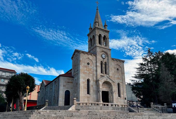 Igrexa de Santa Mar&iacute;a das Dores 0