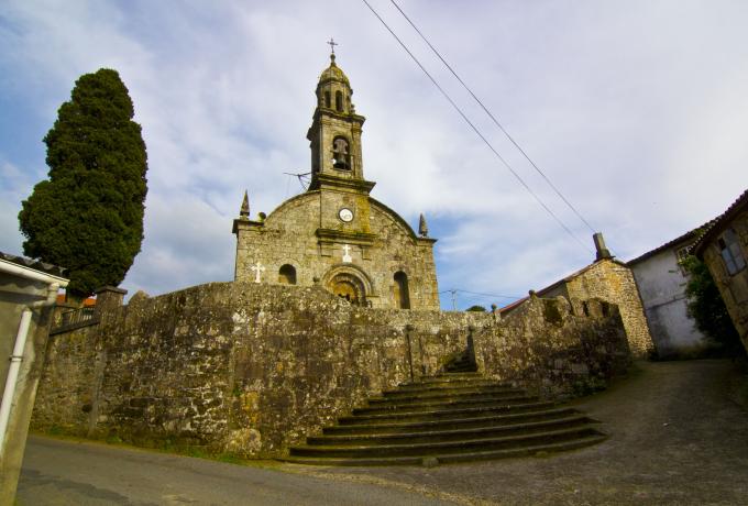 Church of San Marti&ntilde;o de Fiestras 0