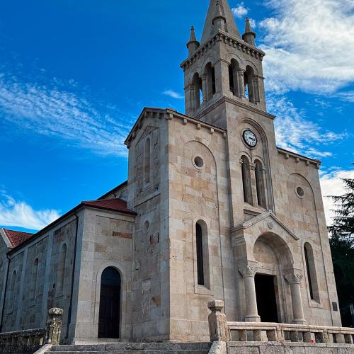 Igrexa de Santa Mar&iacute;a das Dores 1